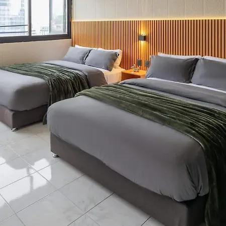 Posh Polanco Stay Tvs And Desks In Each Room-2